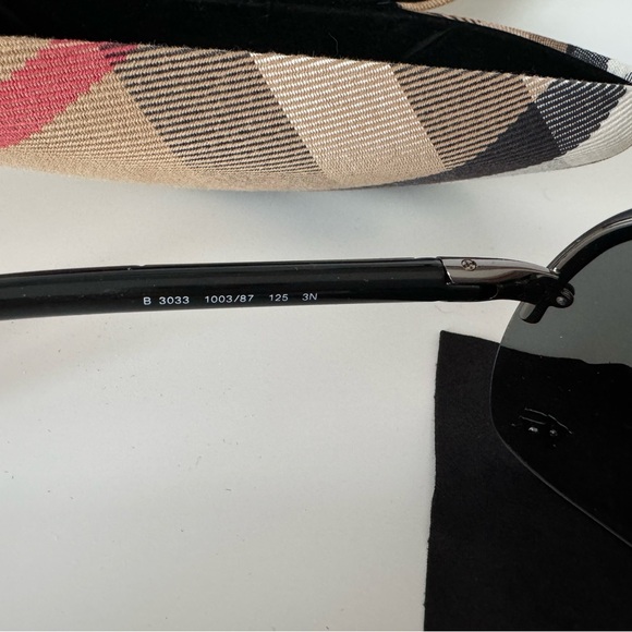 Authentic Burberry Sunglasses - Picture 5 of 7